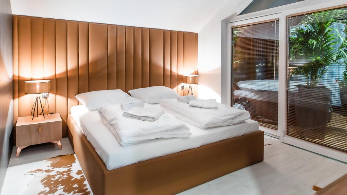 Apartamenty Kapitanskie - Plywajace Oława Extérieur photo