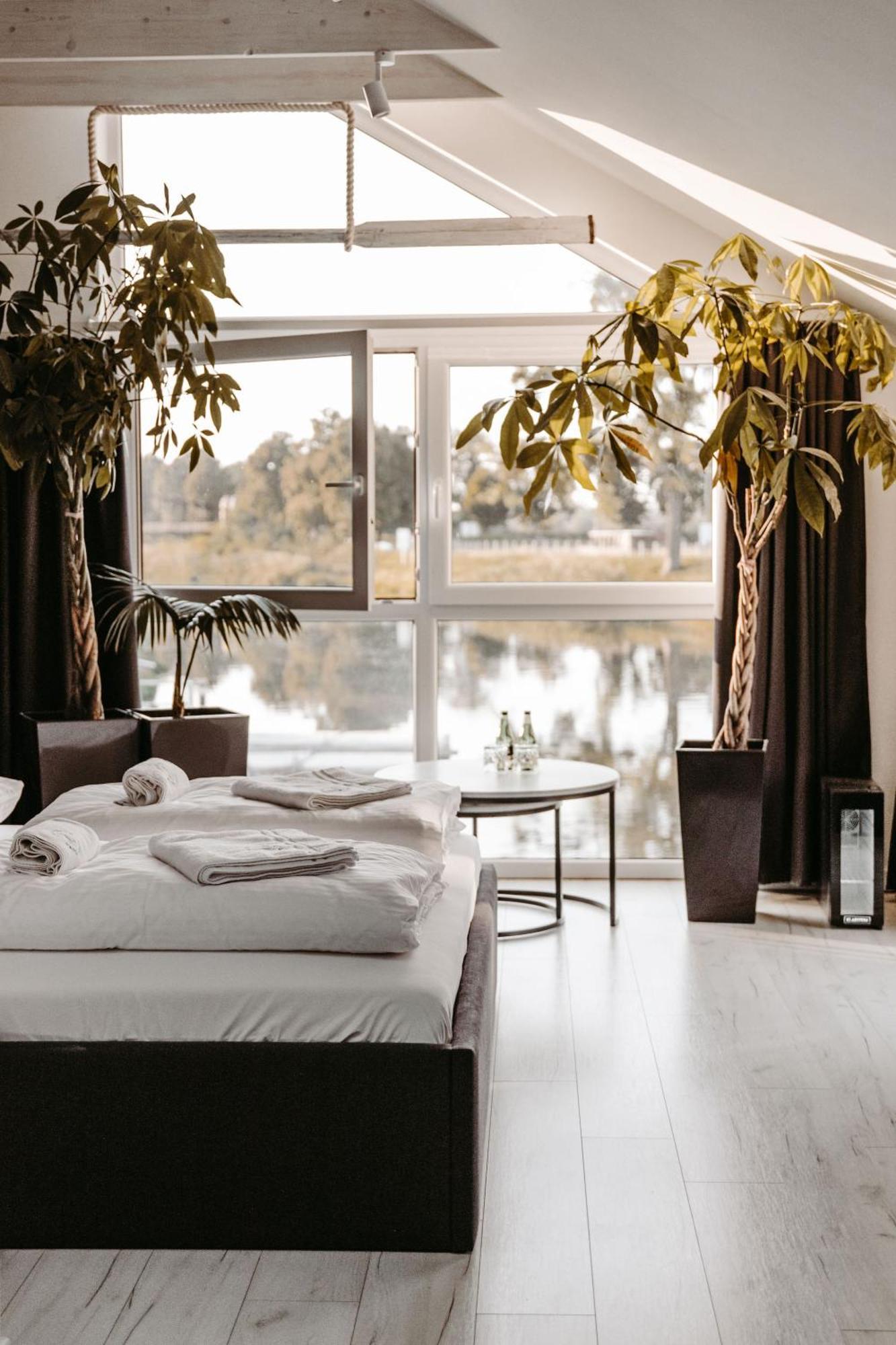 Apartamenty Kapitanskie - Plywajace Oława Extérieur photo
